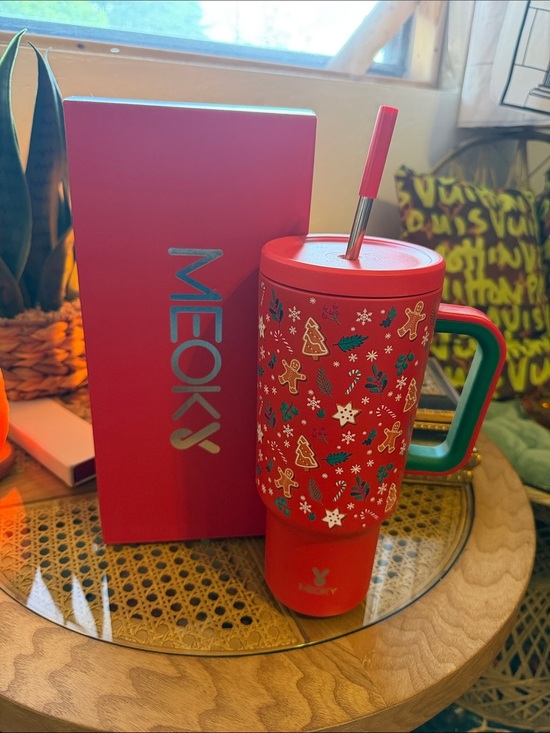 meoky Other - Red Holiday Travel Tumbler with Straw